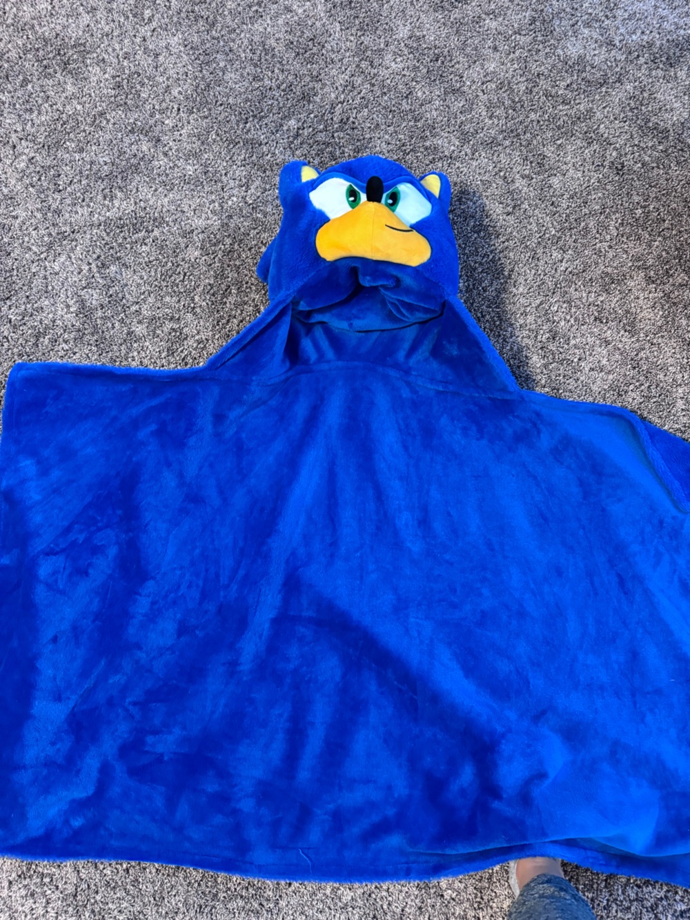 Blue Plush Sonic Hooded Kids blanket